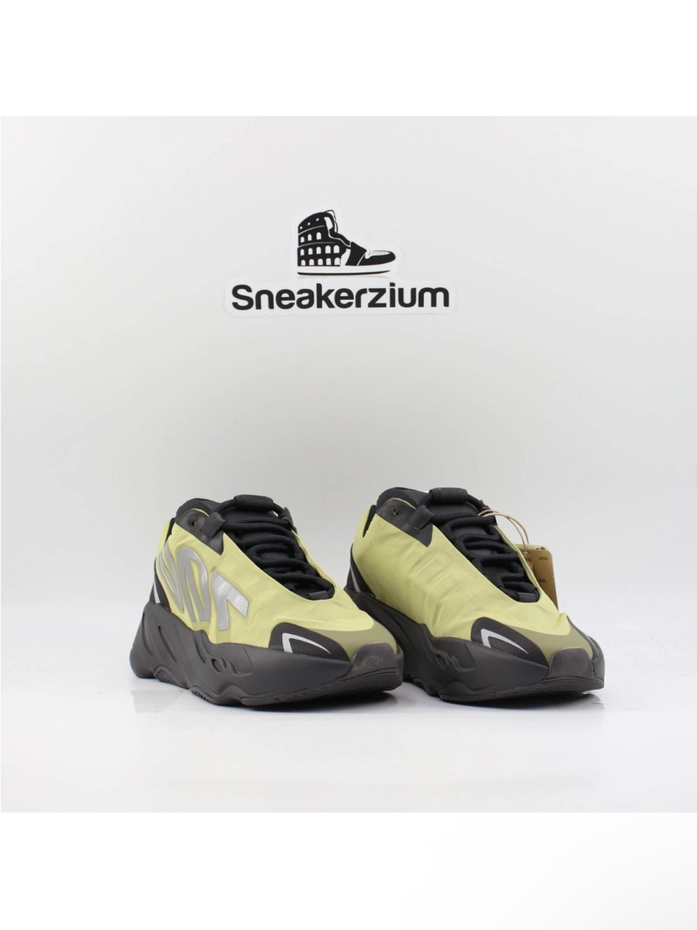 Adidas Yeezy 700 MNVN Resin GW9525 Men's New - Picture 5 of 8